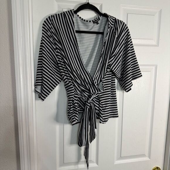 Express Monochrome Striped Wrap Top XL - Picture 2 of 8